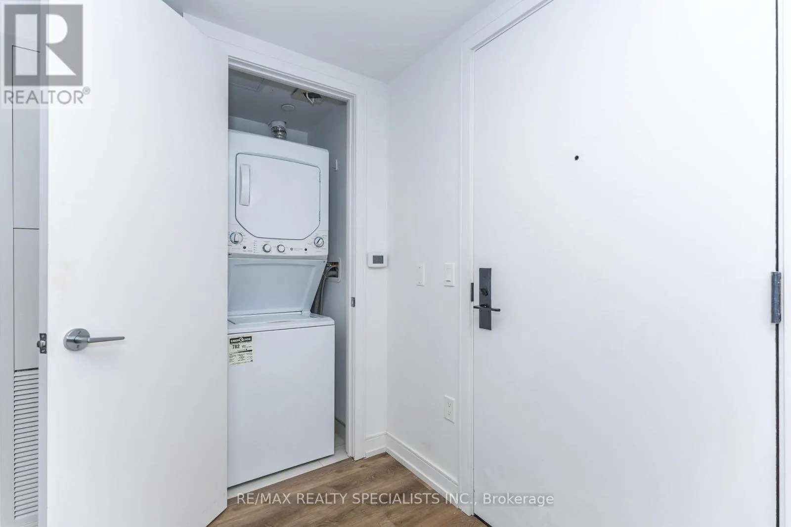 1404 - 1 JARVIS STREET