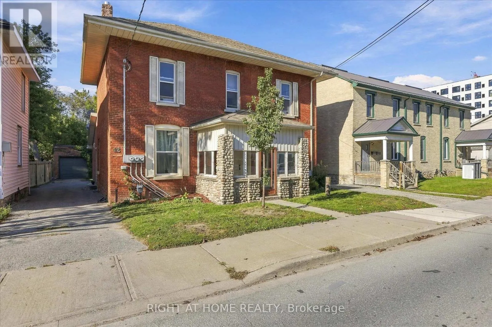 42 WELLINGTON STREET