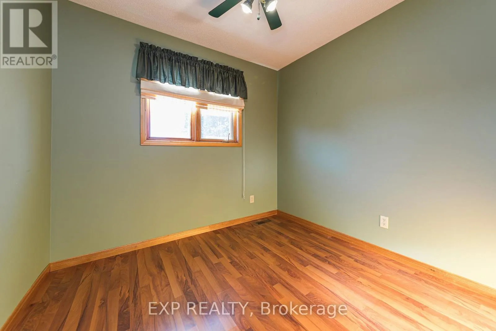 5126 MEADOWLAND DRIVE W