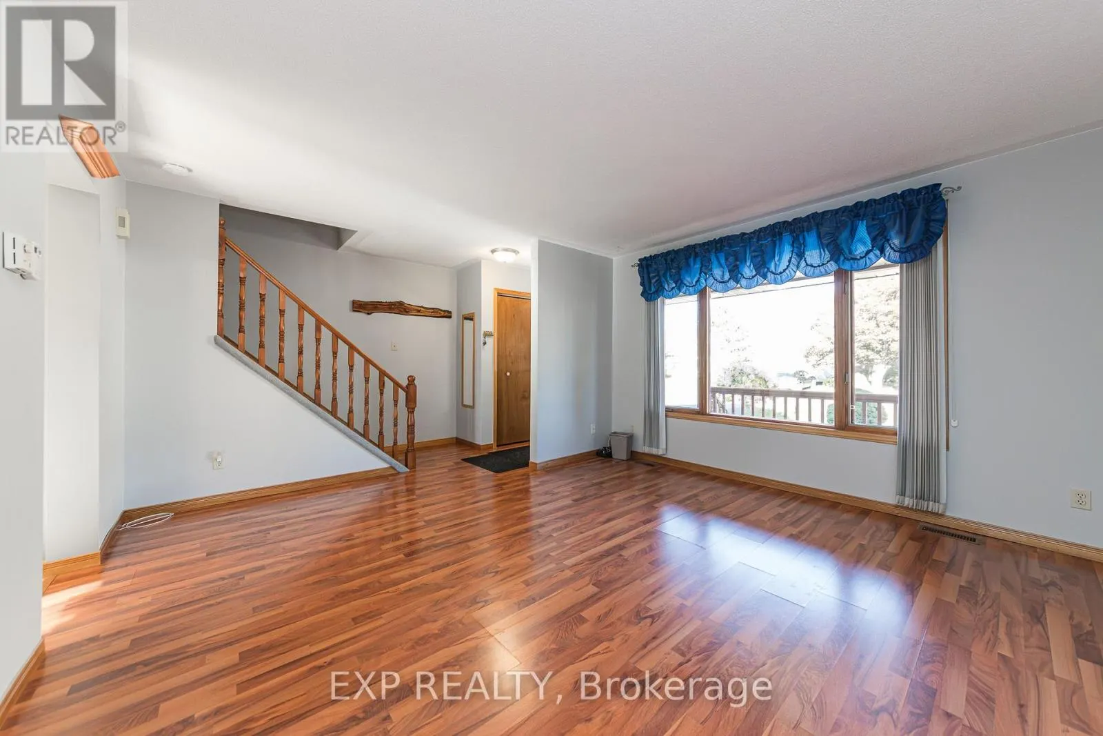 5126 MEADOWLAND DRIVE W