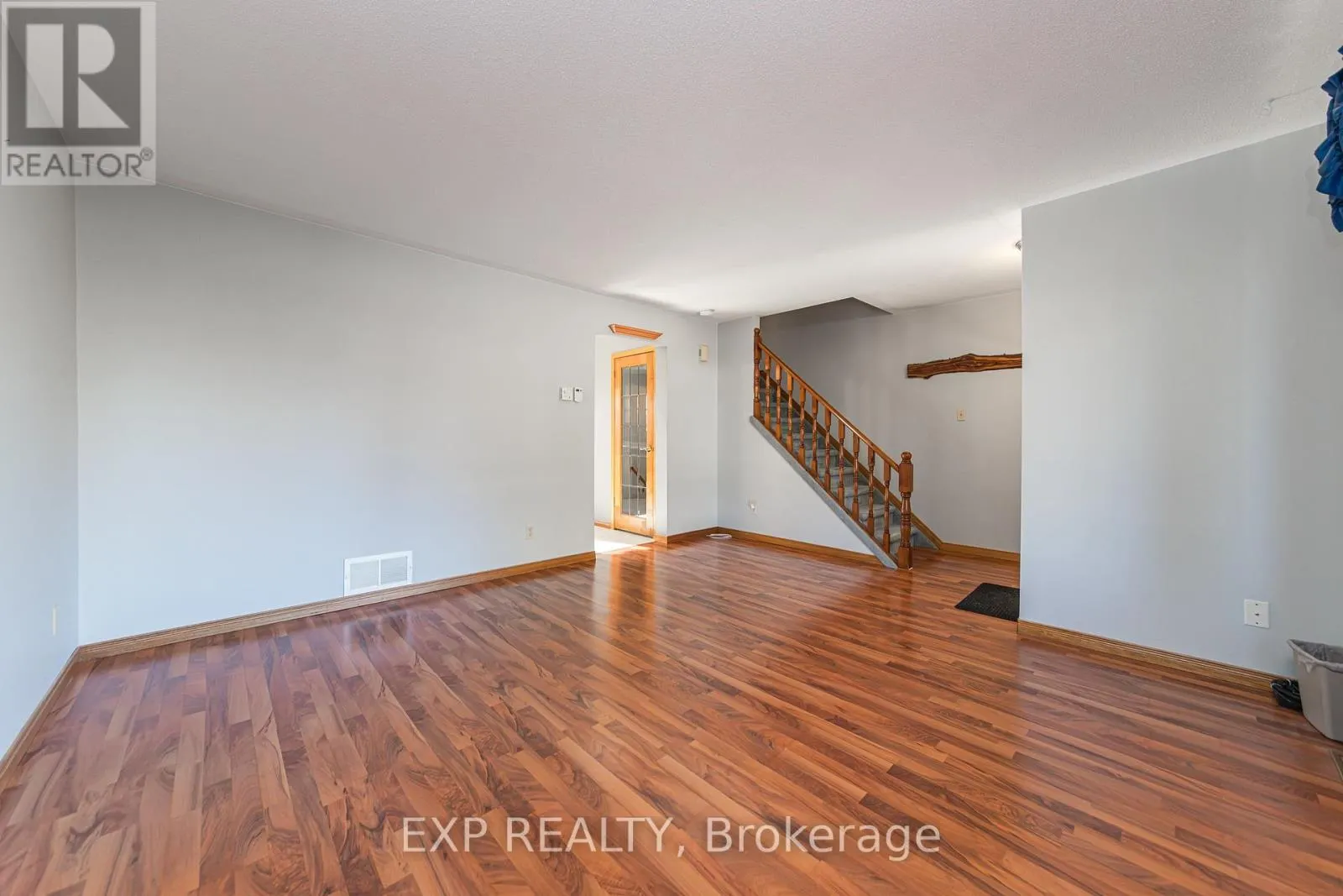 5126 MEADOWLAND DRIVE W