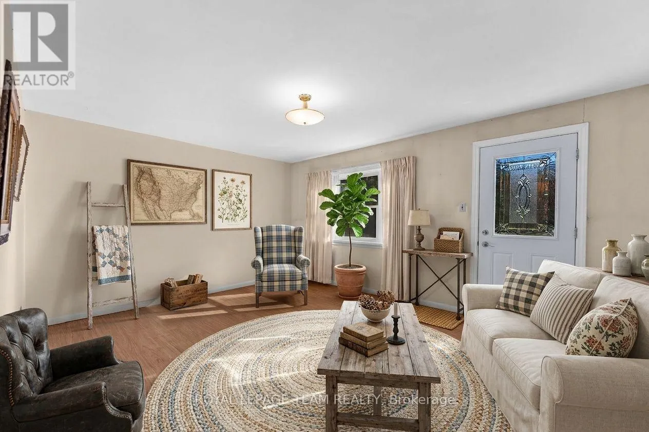 16 ROYAL PINES ROAD