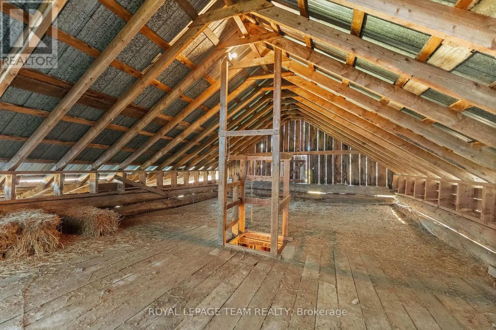 16 ROYAL PINES ROAD