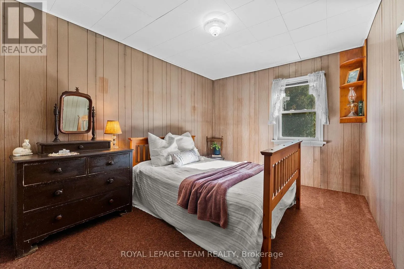 16 ROYAL PINES ROAD