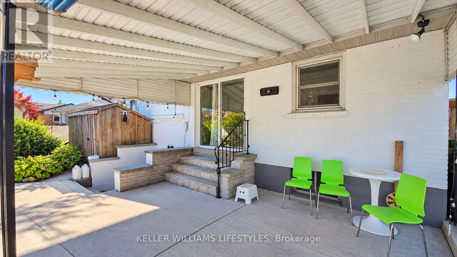 222 STARLIGHT AVENUE