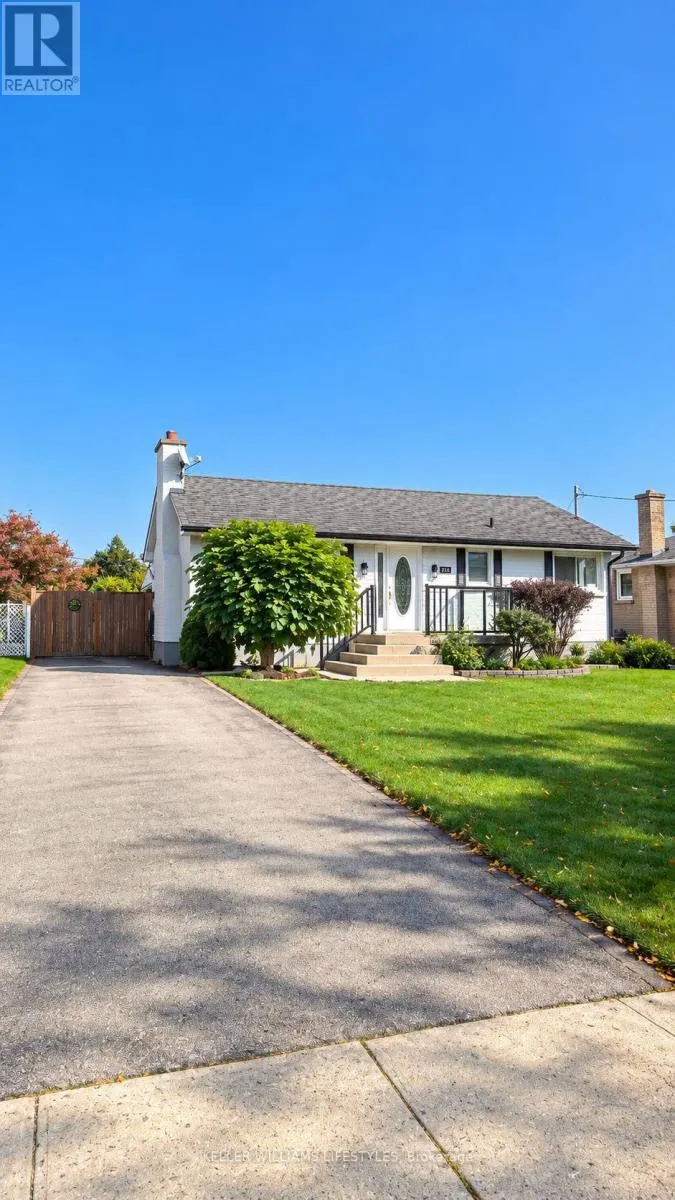 222 STARLIGHT AVENUE