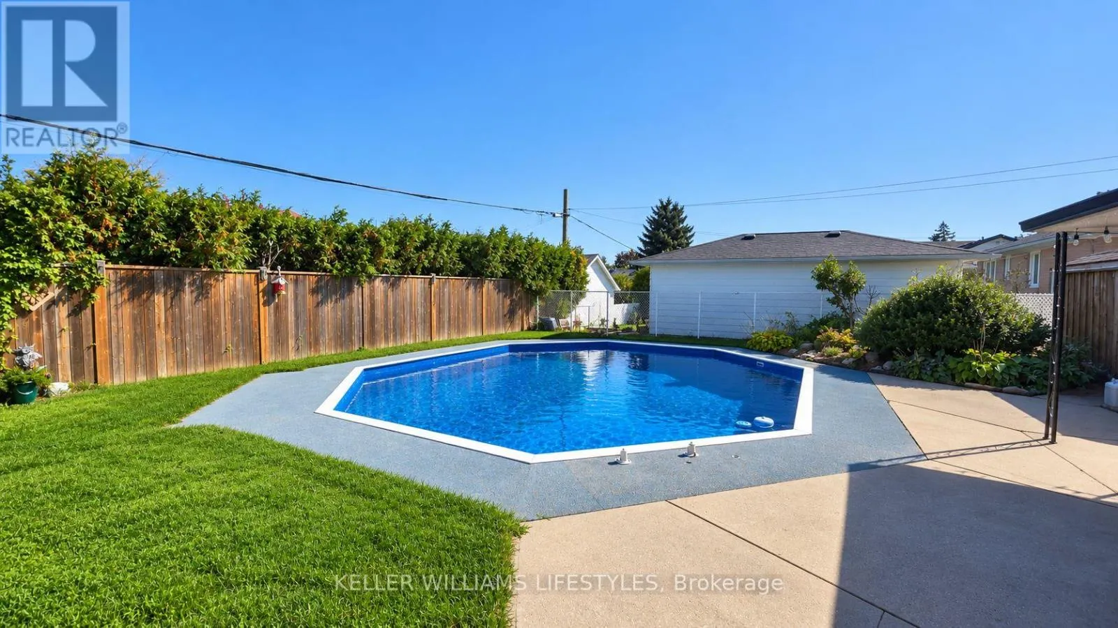 222 STARLIGHT AVENUE