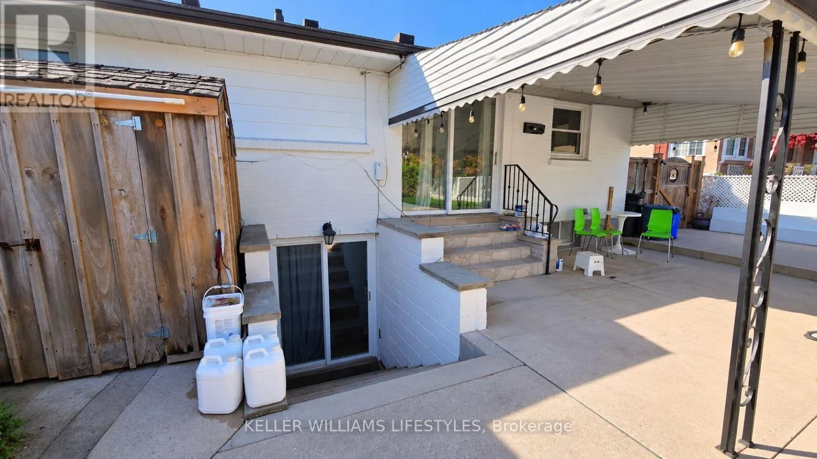 222 STARLIGHT AVENUE