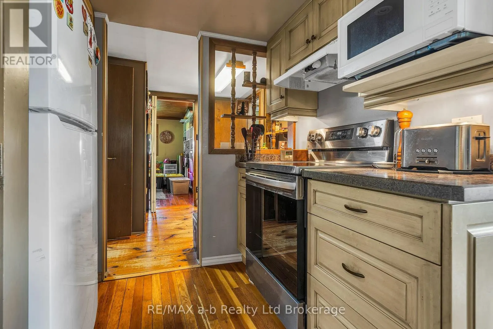1813 NORFOLK COUNTY 19 ROAD W