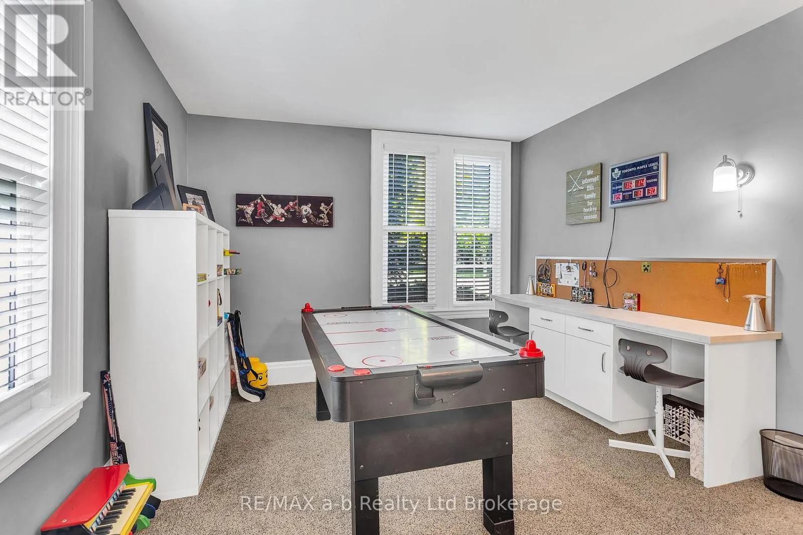 1813 NORFOLK COUNTY 19 ROAD W