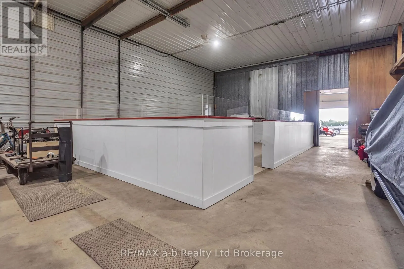 1813 NORFOLK COUNTY 19 ROAD W