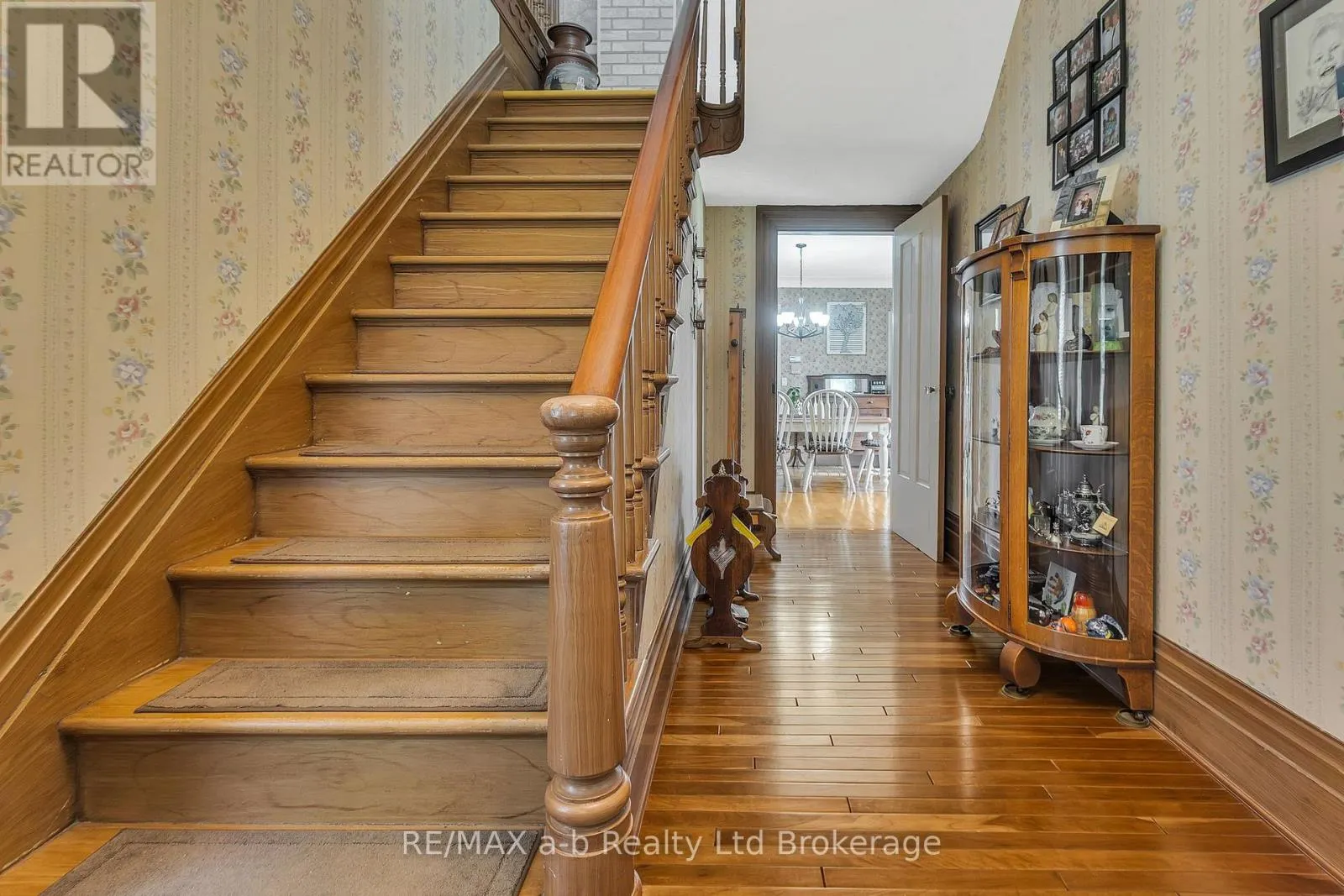 1813 NORFOLK COUNTY 19 ROAD W