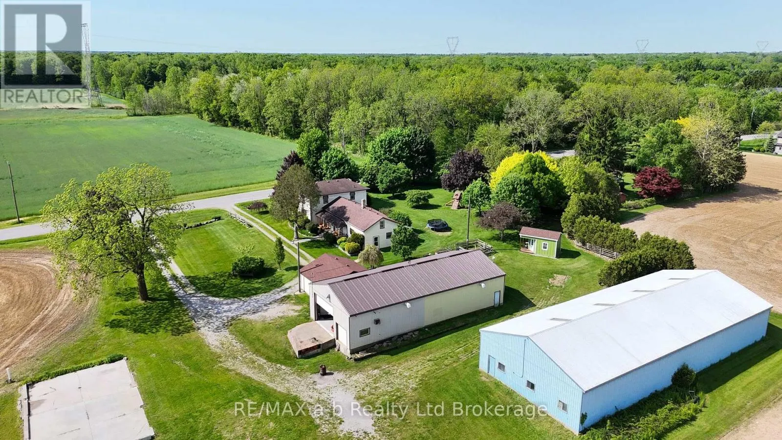 1813 NORFOLK COUNTY 19 ROAD W