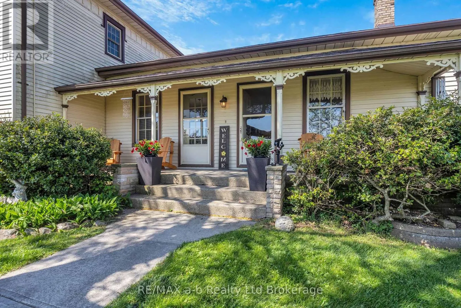 1813 NORFOLK COUNTY 19 ROAD W