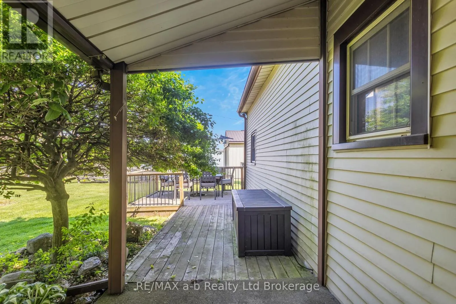 1813 NORFOLK COUNTY 19 ROAD W
