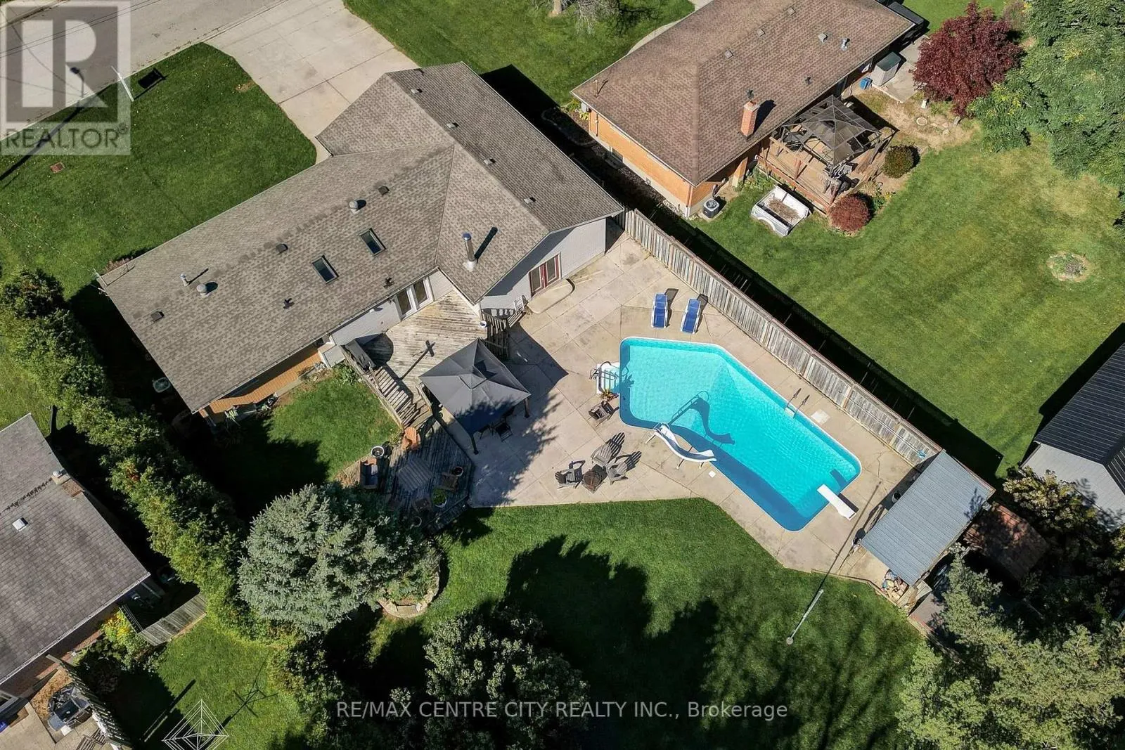 68 LOIS AVENUE