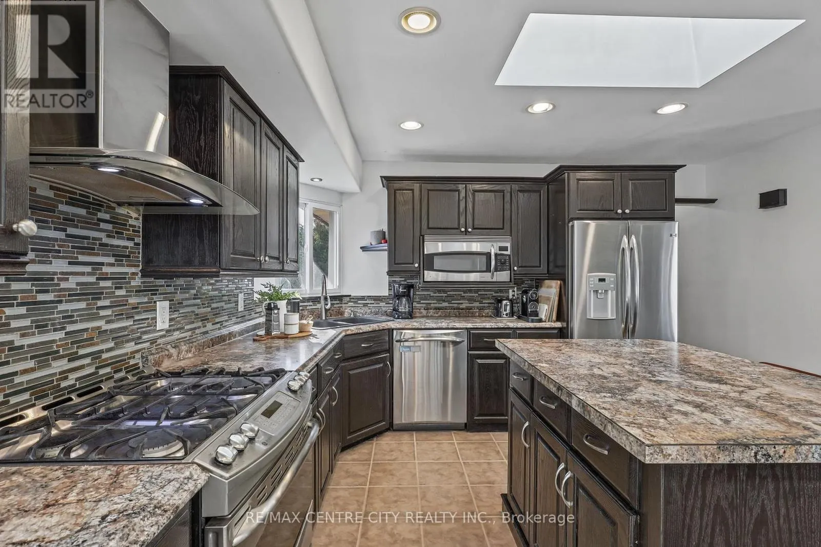 68 LOIS AVENUE