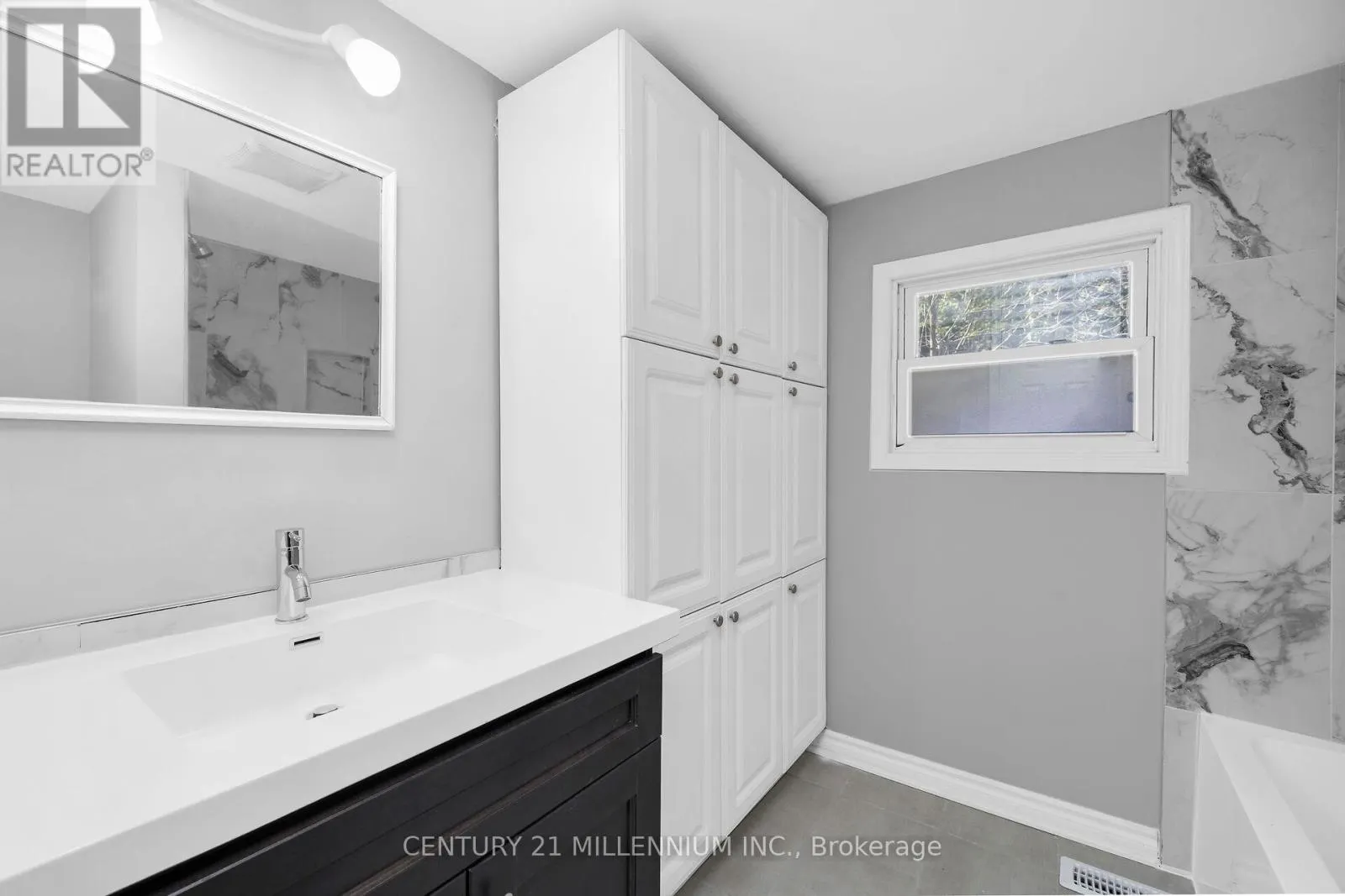 17 CEDAR LANE