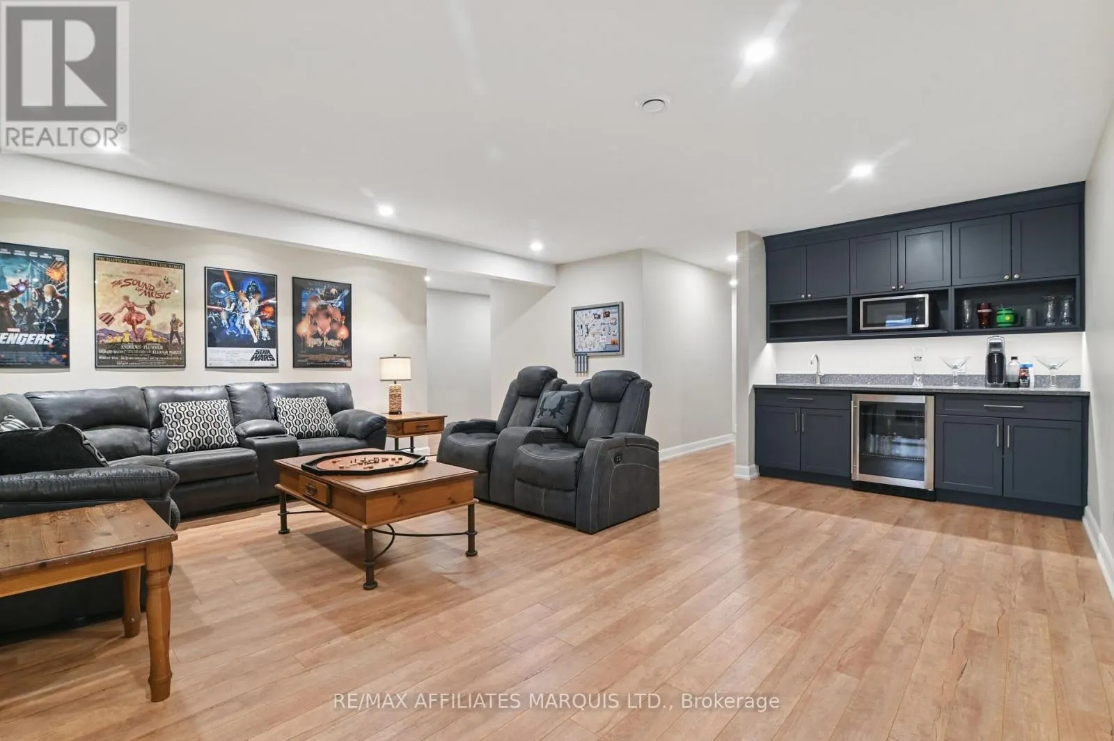 18163 ST LAURENT BOULEVARD