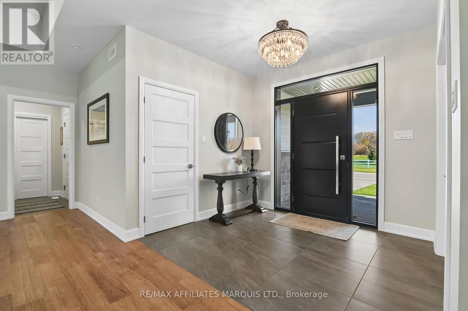 18163 ST LAURENT BOULEVARD