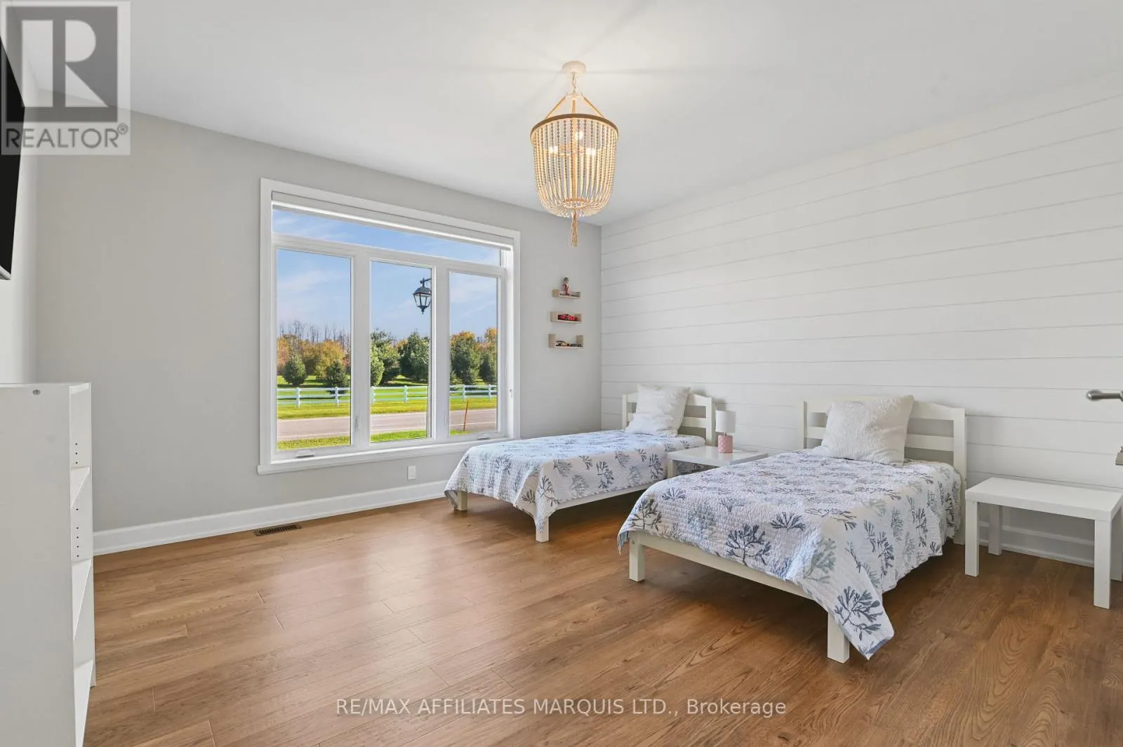 18163 ST LAURENT BOULEVARD