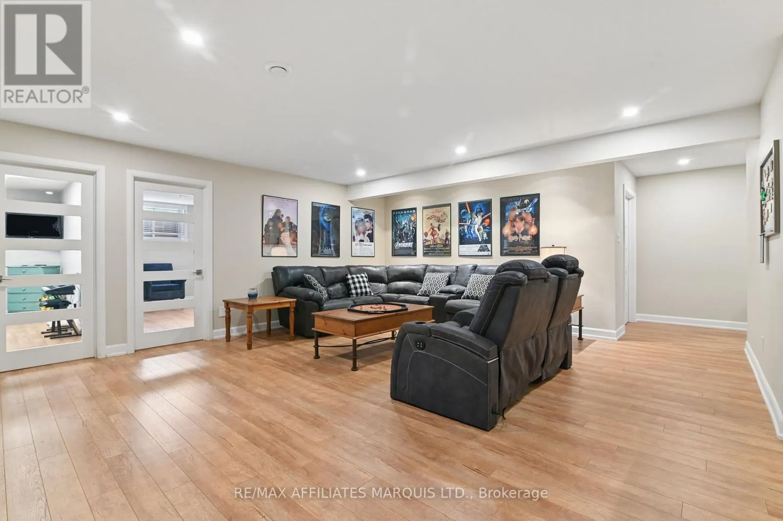 18163 ST LAURENT BOULEVARD