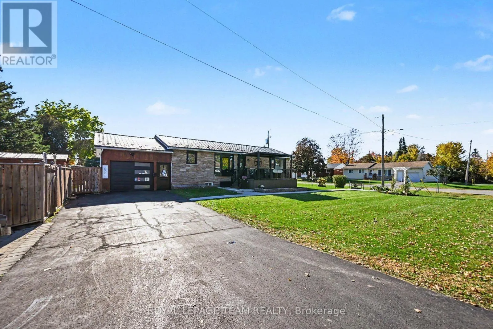 565 DUFFERIN STREET W