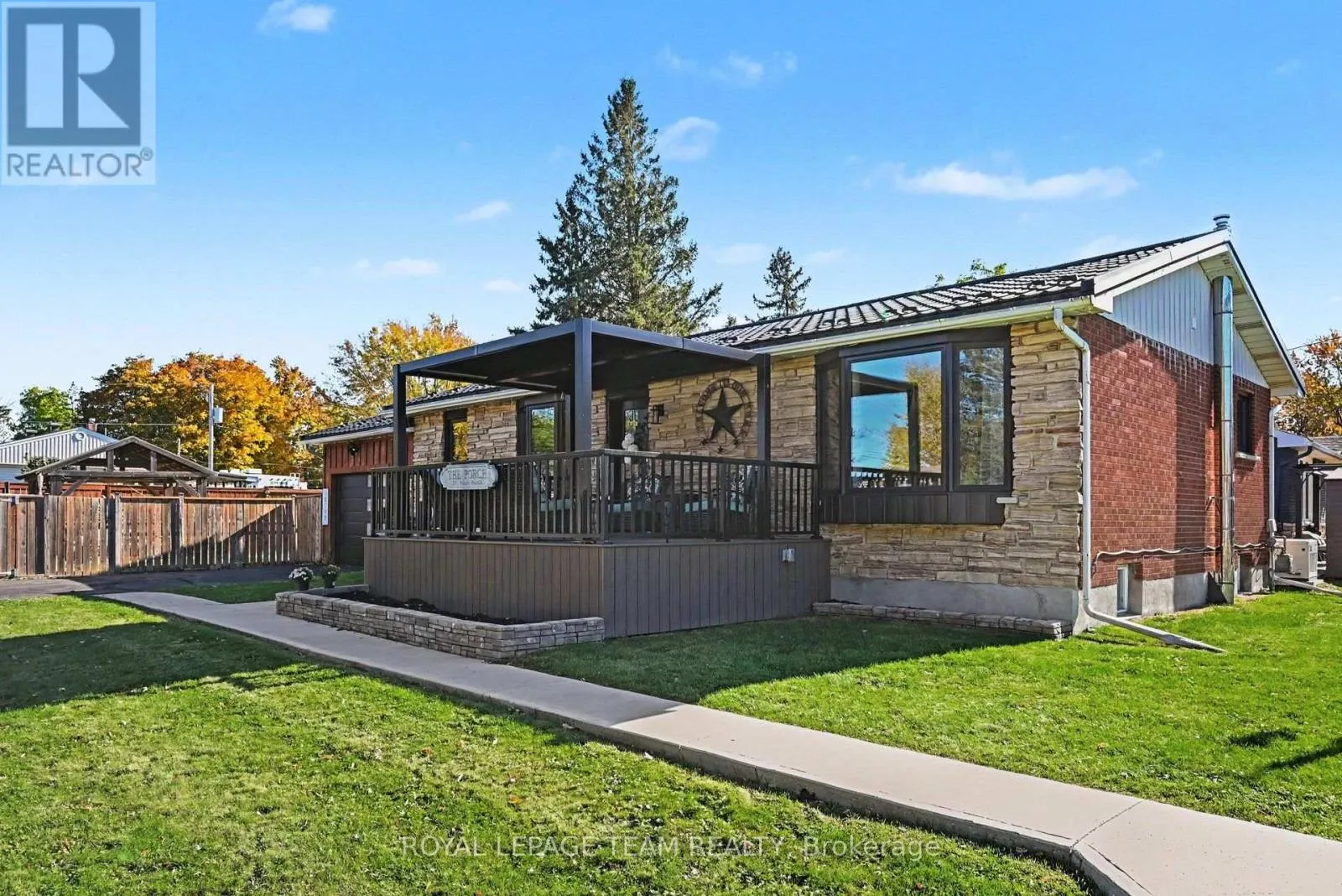 565 DUFFERIN STREET W