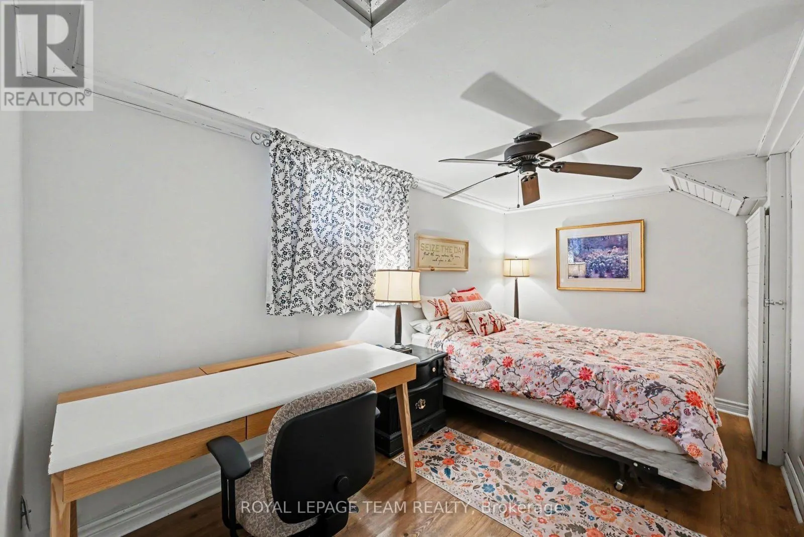 565 DUFFERIN STREET W