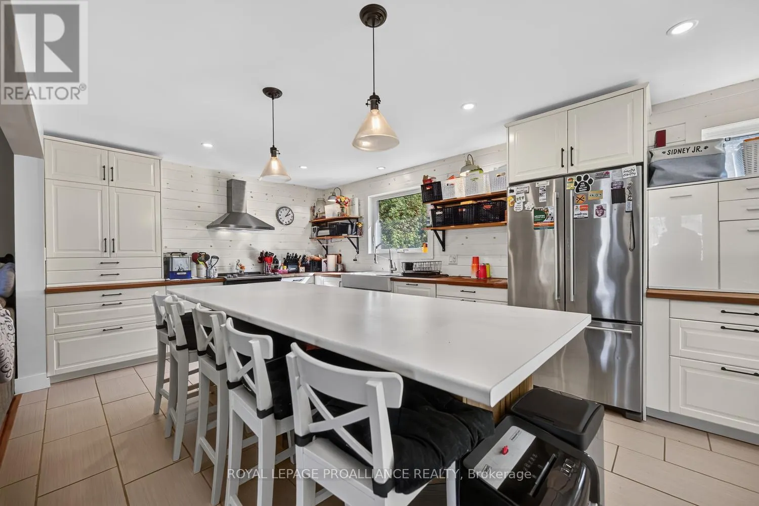 15 WILLOW DRIVE
