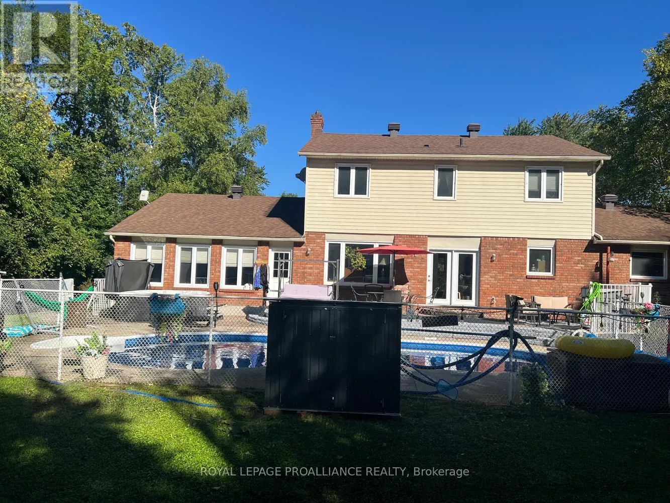15 WILLOW DRIVE