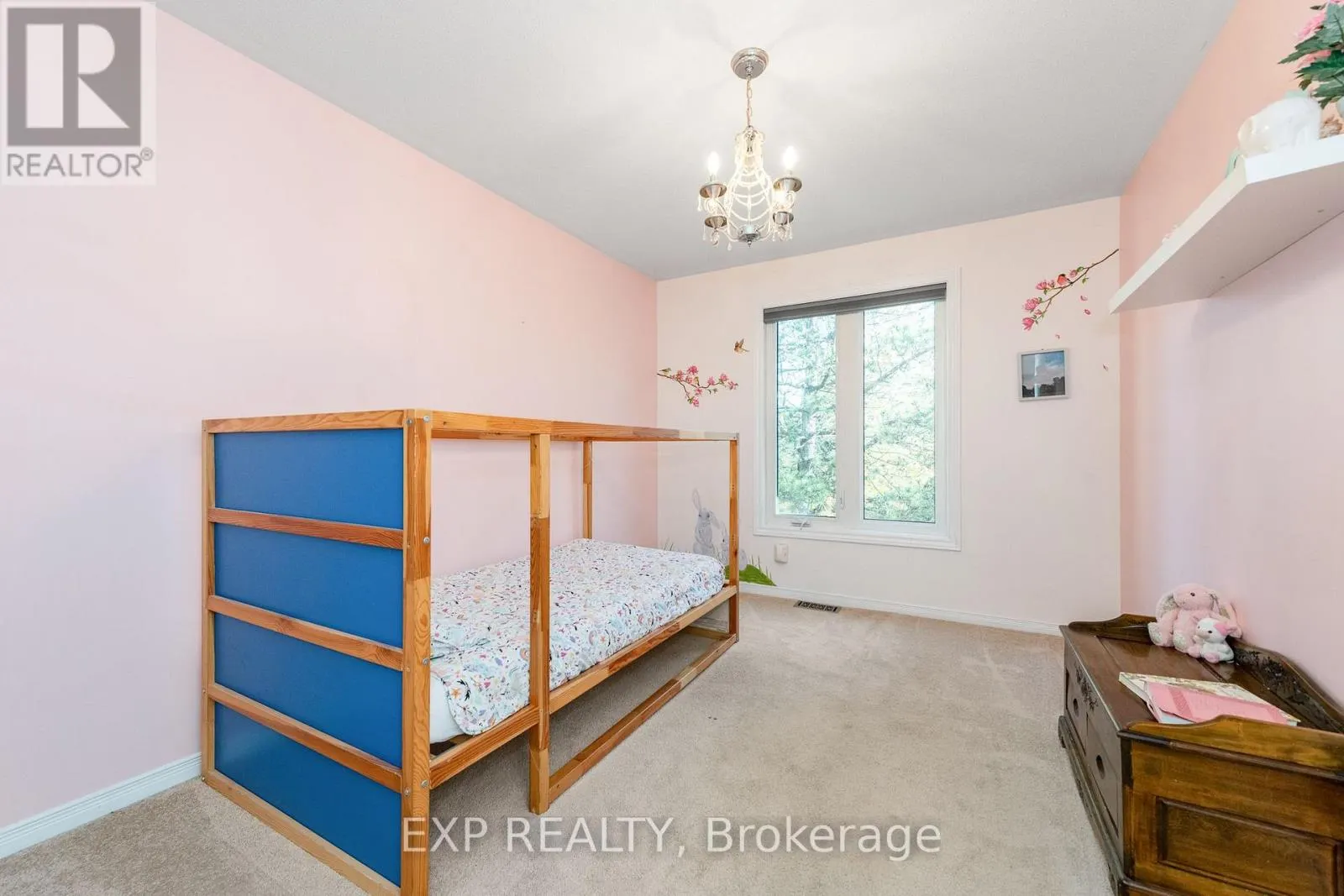36 MEADOWBREEZE DRIVE