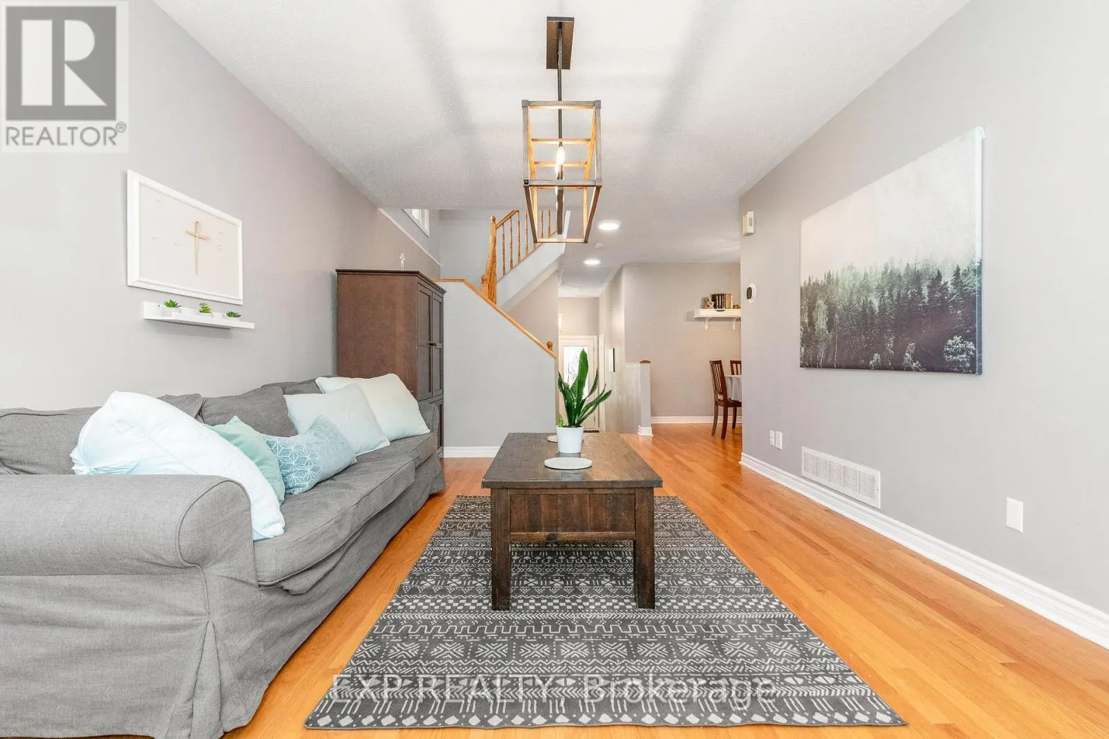 36 MEADOWBREEZE DRIVE