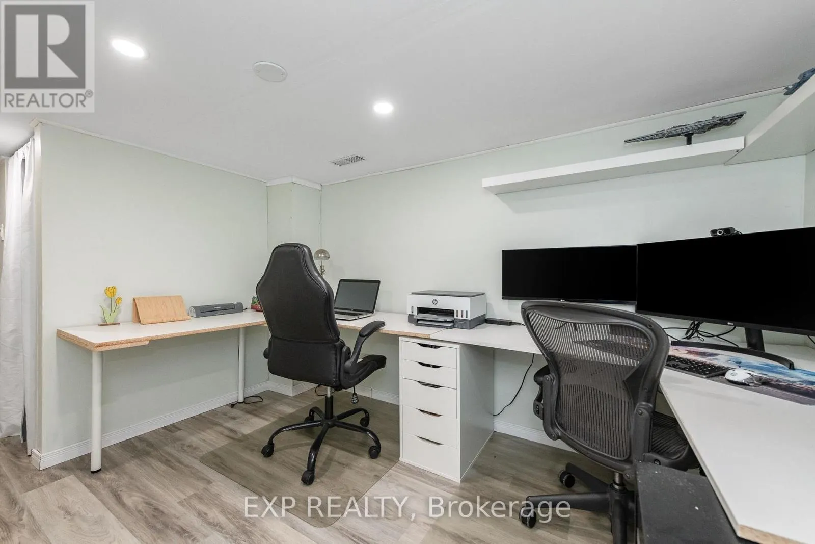 36 MEADOWBREEZE DRIVE