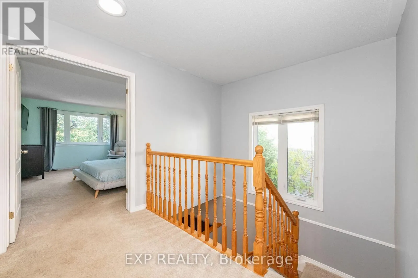 36 MEADOWBREEZE DRIVE