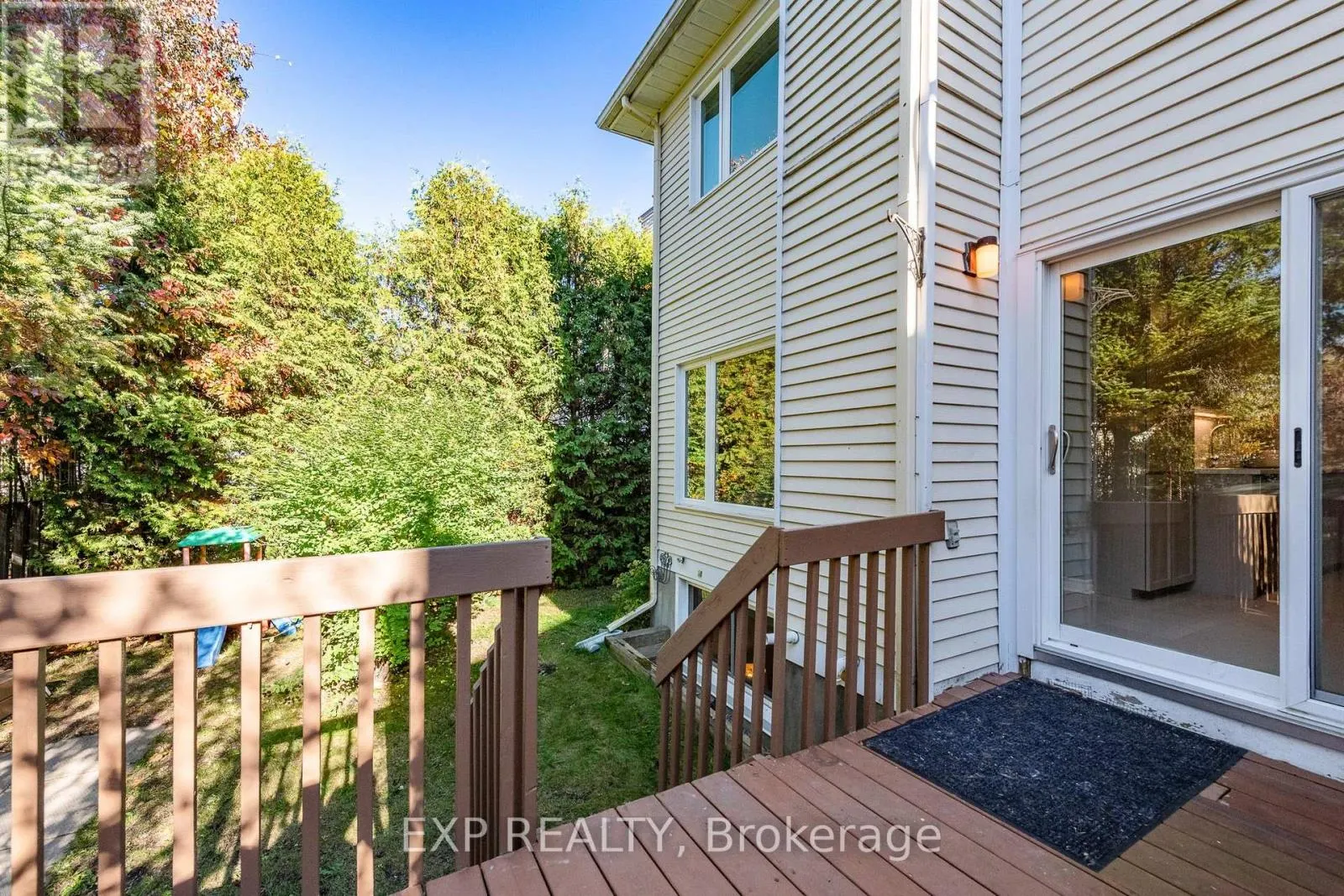 36 MEADOWBREEZE DRIVE