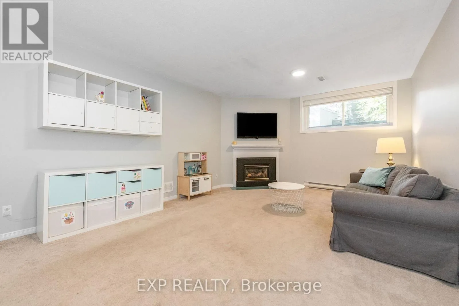 36 MEADOWBREEZE DRIVE