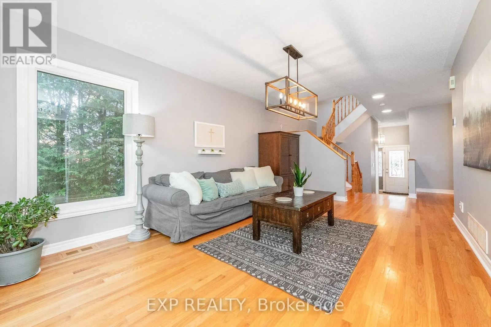 36 MEADOWBREEZE DRIVE