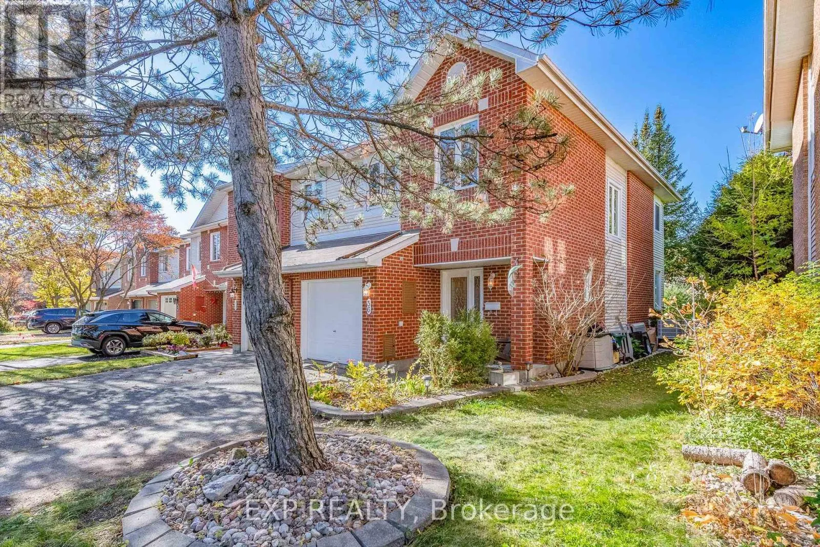 36 MEADOWBREEZE DRIVE