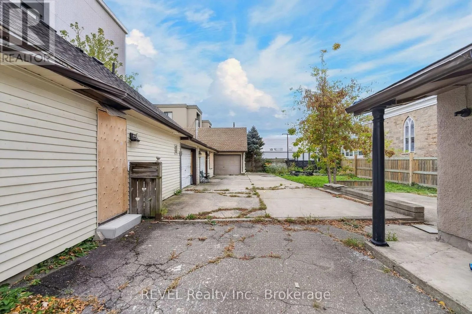 21 PINE STREET S