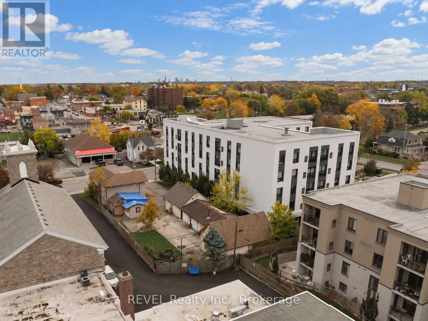 21 PINE STREET S