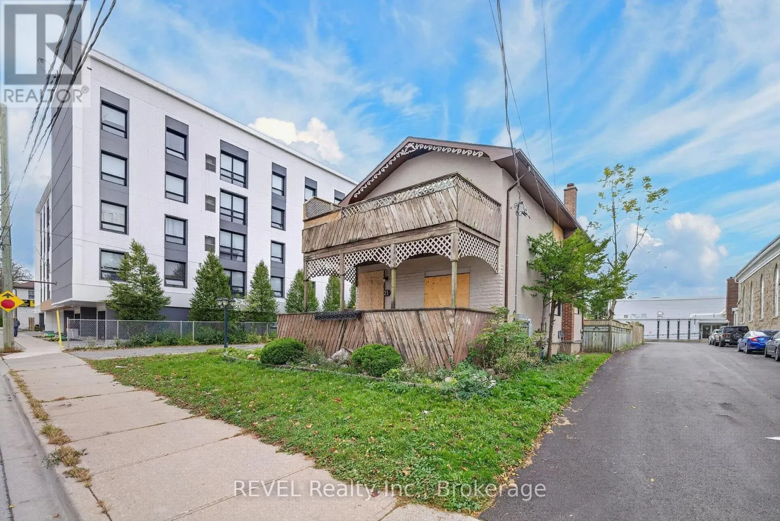 21 PINE STREET S