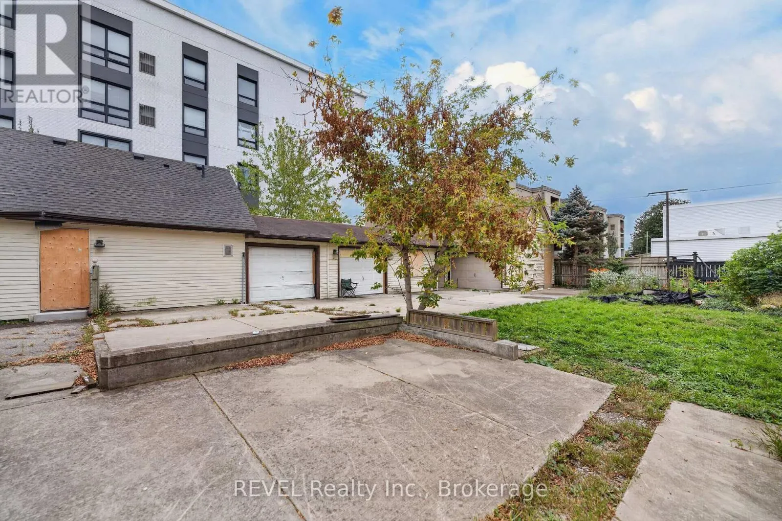 21 PINE STREET S