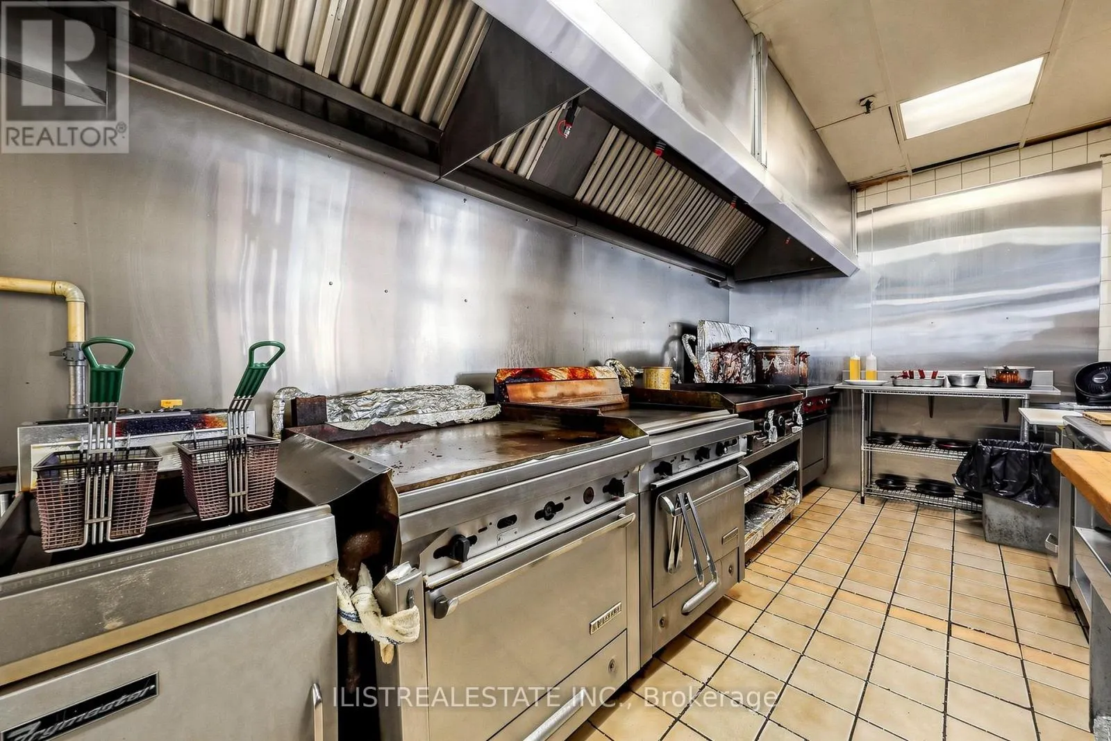 1520 MAIN STREET W