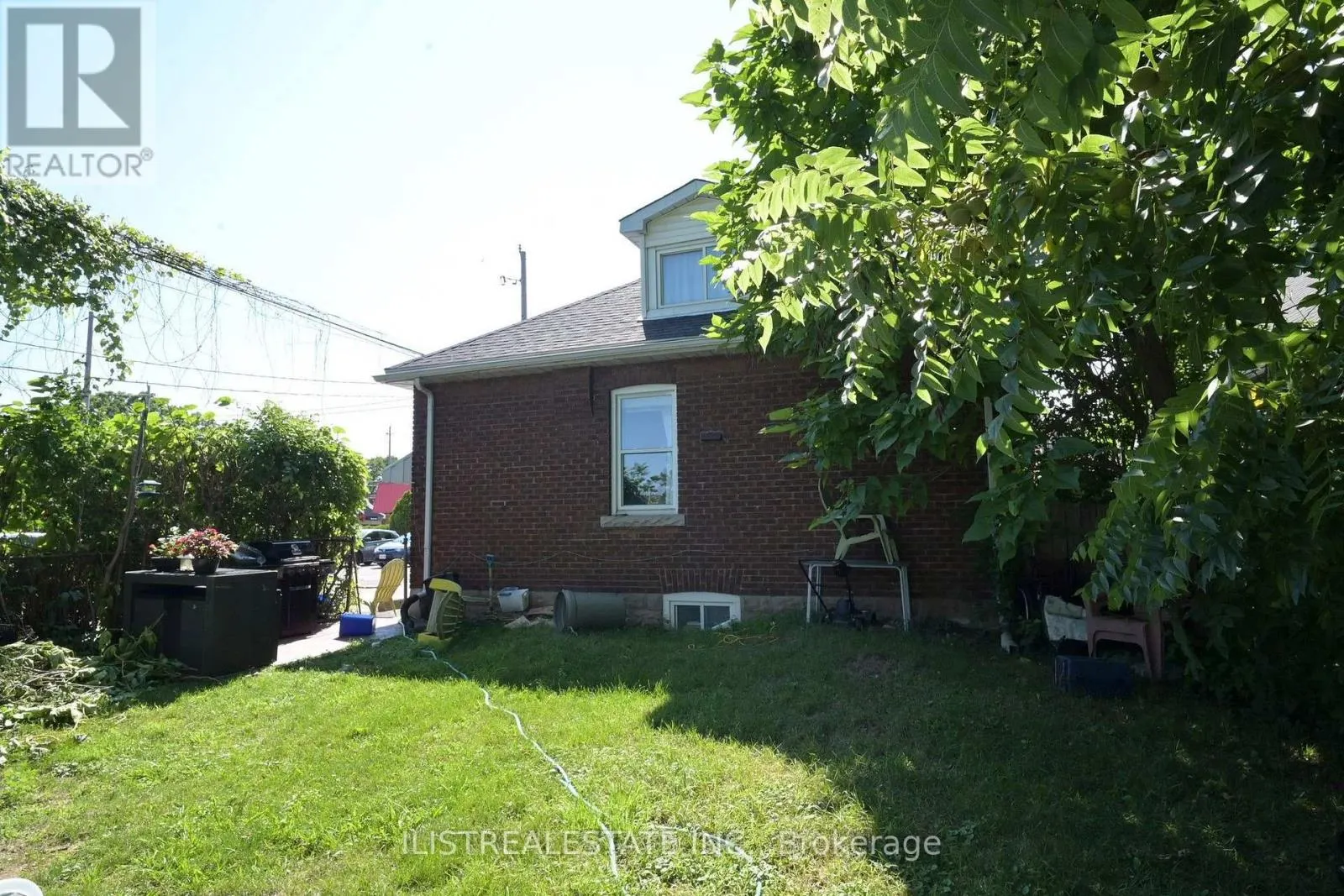 2 NORFOLK STREET N