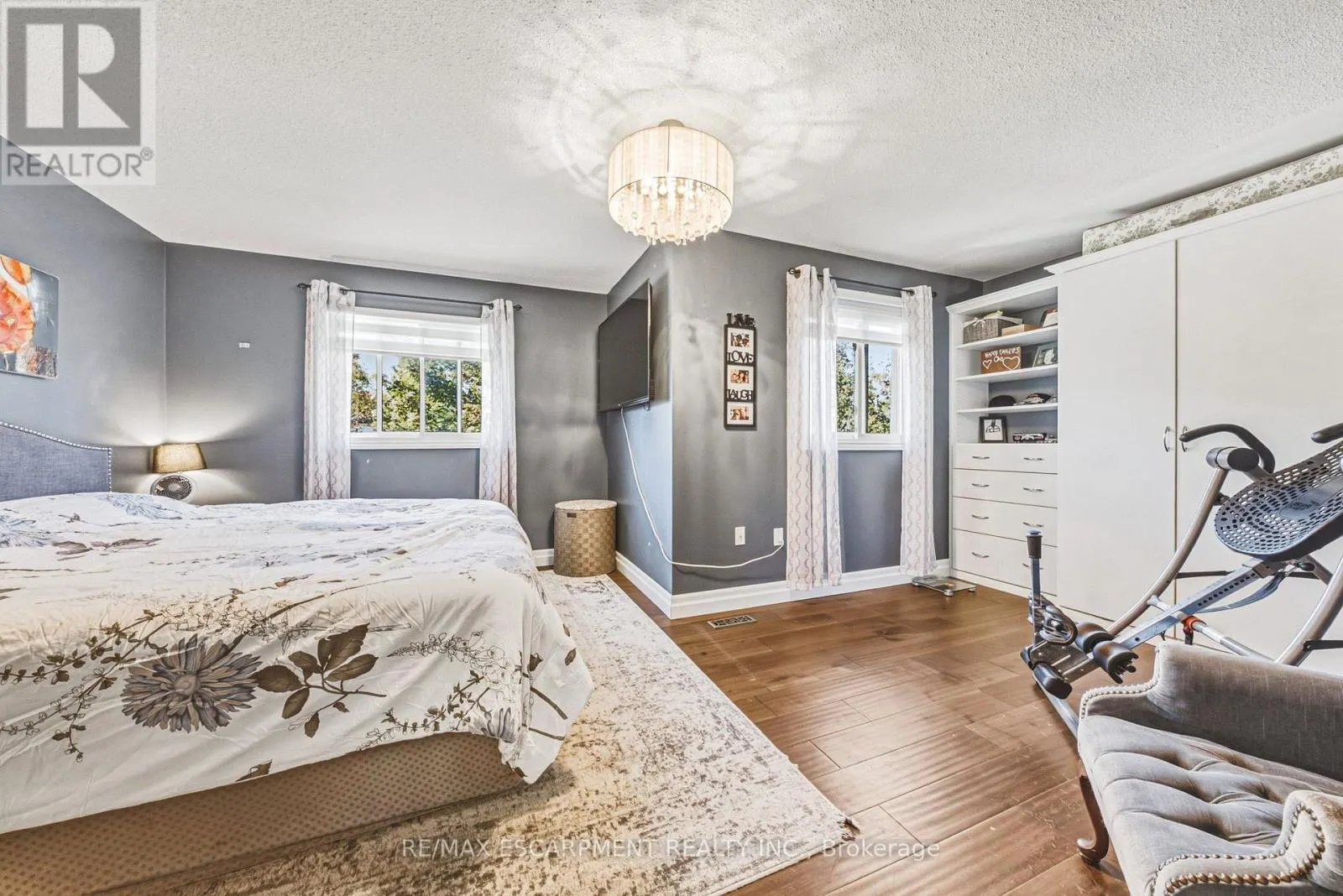 4513 CEDARBROOK LANE