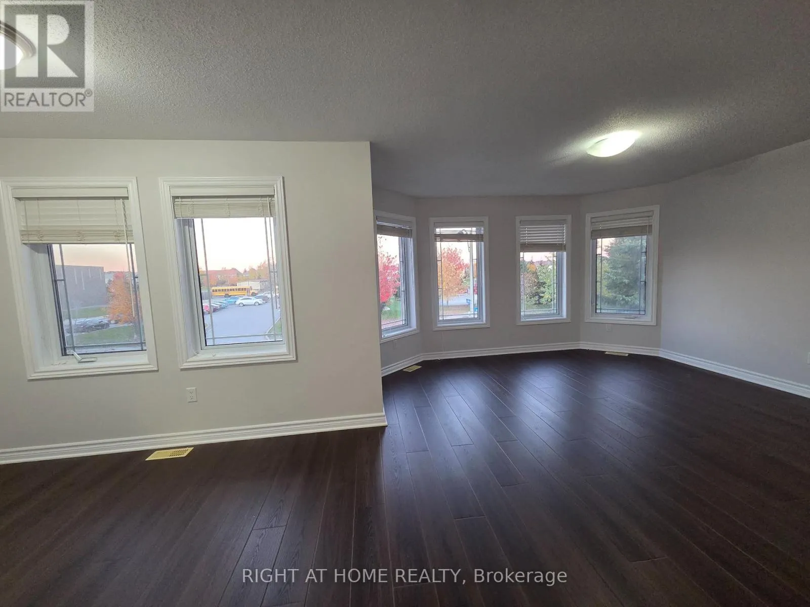 229 LEAMINGTON WAY