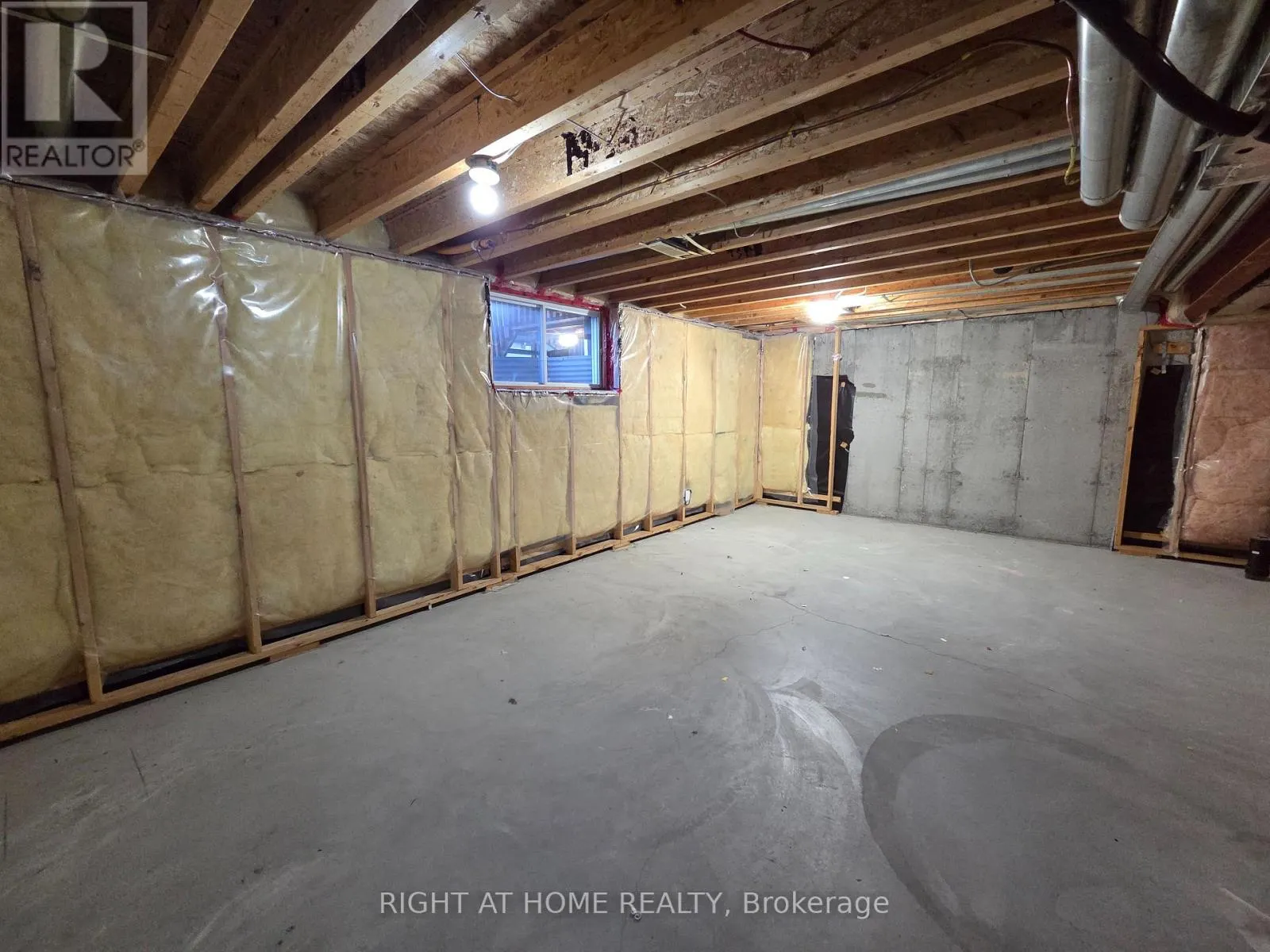 229 LEAMINGTON WAY