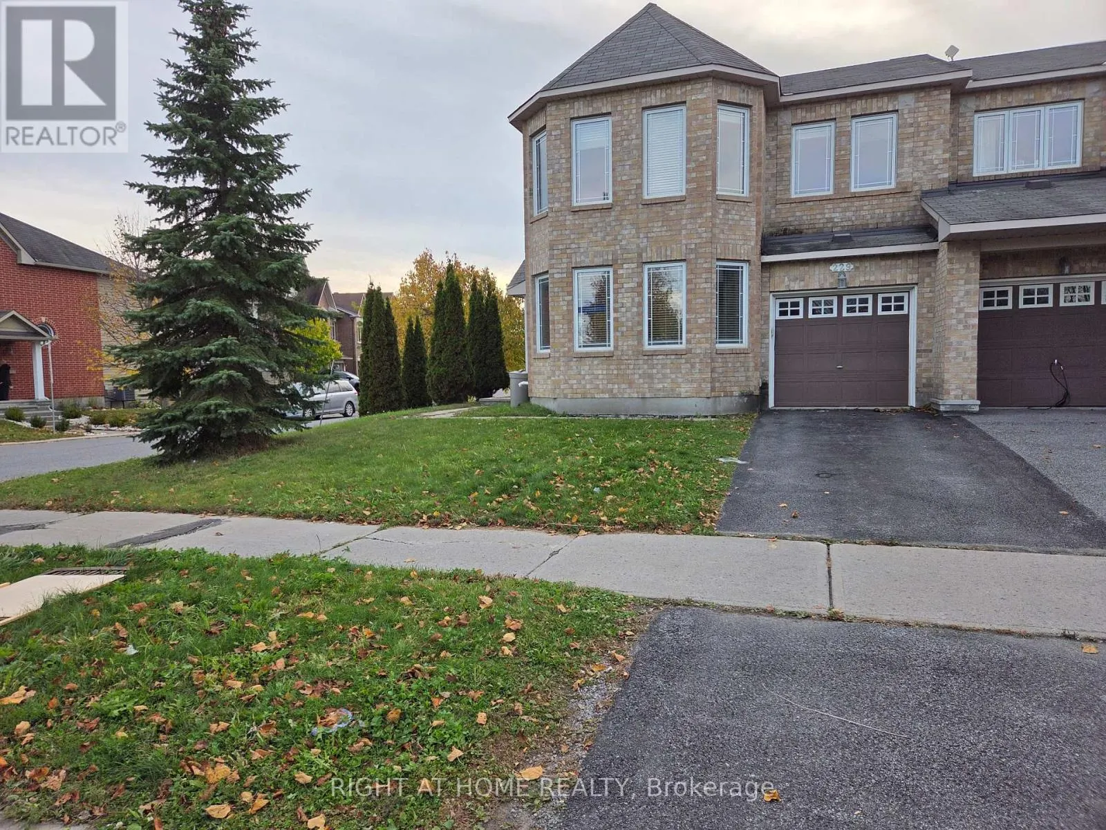 229 LEAMINGTON WAY