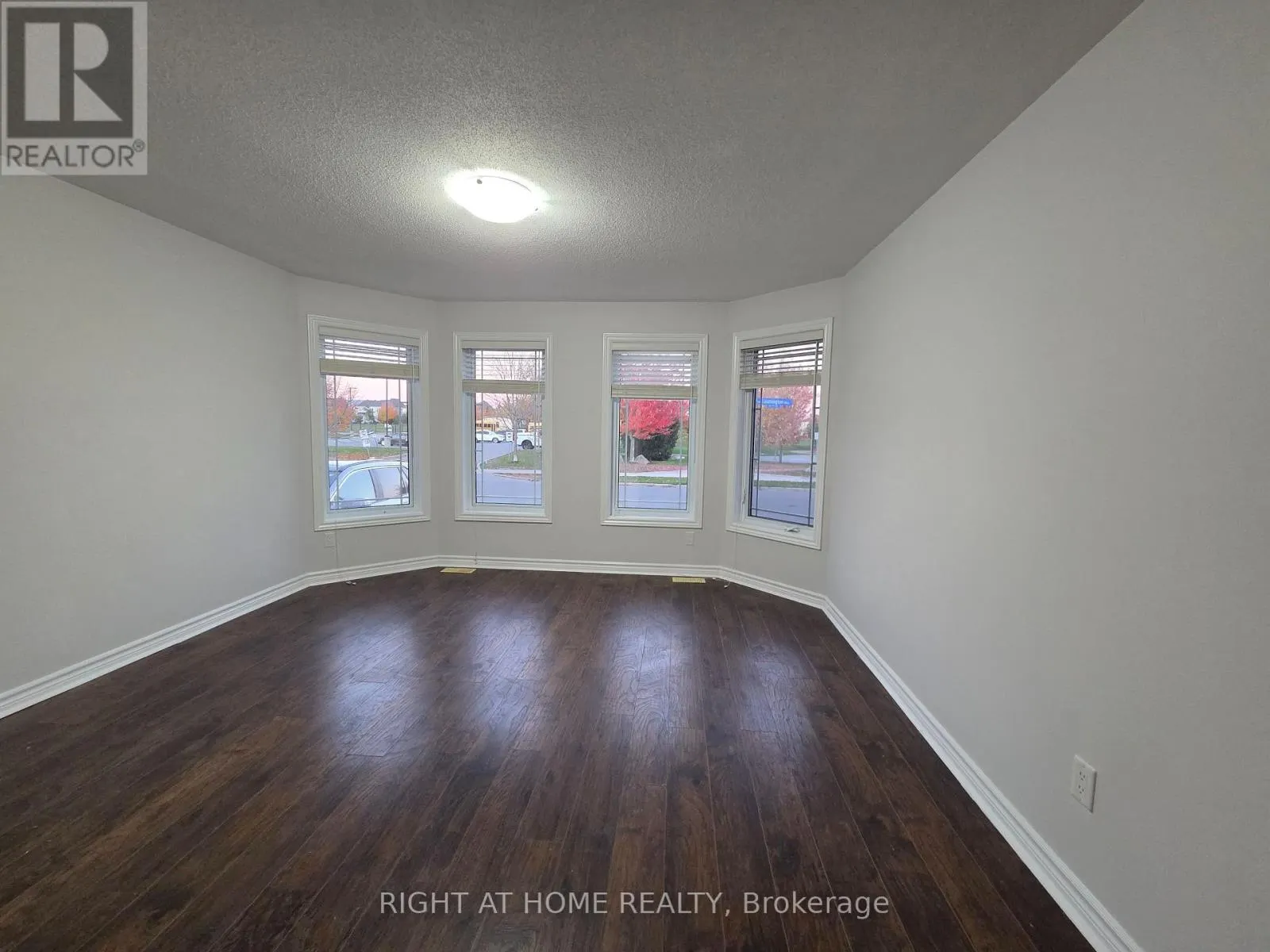 229 LEAMINGTON WAY
